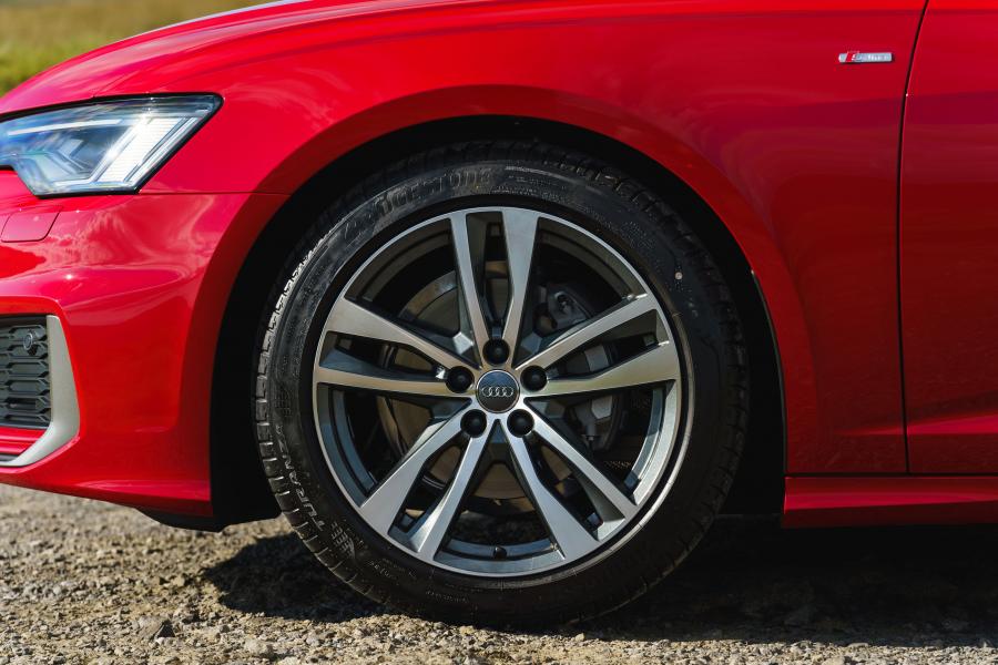 Колеса Audi A6 40 TDI S-Line (C8) 2018 года  (UK) (фото 5 из 40)